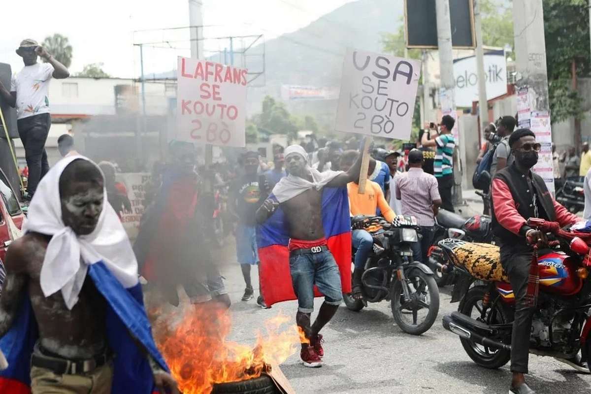 Violent Protest in Les Cayes: 1 Dead and 3 Injured